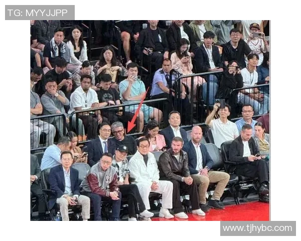 成龙与足球明星同台互动精彩瞬间视频回顾 成龙与足球明星同台互动精彩瞬间视频回顾